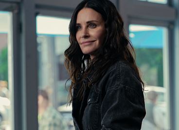 Кортни Кокс пуска на пазара ароматни свещи и крем за лице