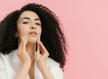 Балсам, олио или мицеларна вода – кой е най-добрият избор за твоята кожа?