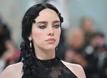 Били Айлиш се присъединява към света на &quot;Barbie&quot;