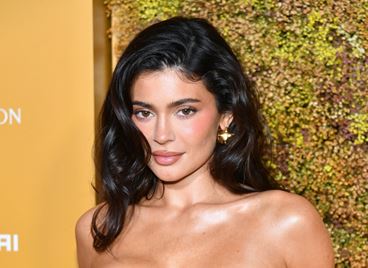 Кайли Дженър и нейните трикове за бърз ежедневен грим