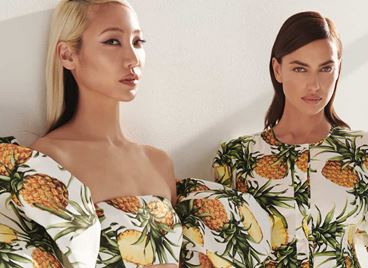 Oscar de la Renta показва цветната страна на нещата