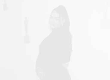 Ванеса Хъджънс обяви бременността си на червения килим