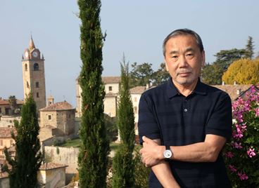 Харуки Мураками с тениски за Uniqlo