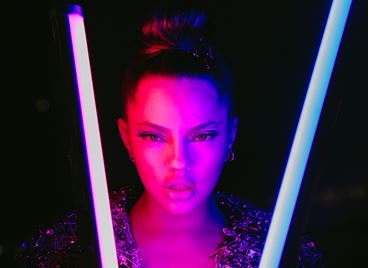 DARA, &quot;студена като лед&quot; в новия си сингъл