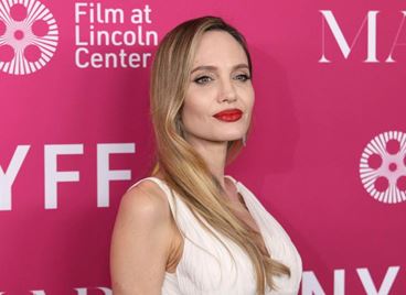 Анджелина Джоли отново разпали слуховете за нова връзка