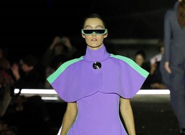 Драма и сюрреализъм в новата колекция на Pierre Cardin