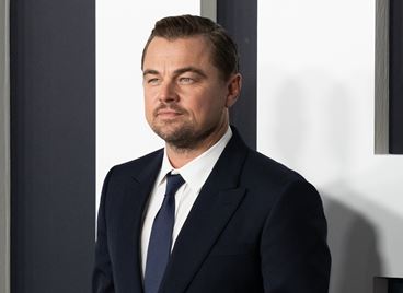 Леонардо ди Каприо отпразнува рождения си ден с куп холивудски звезди