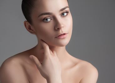 Храните, които всъщност съсипват кожата ви