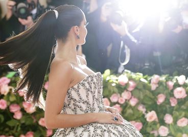 Домакините на тазгодишния бал Met Gala са...