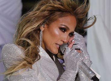 Джей Ло обещава нова музика през лятото