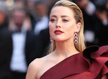 Амбър Хърд се мести да живее в Европа