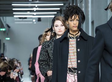 Métiers d’Art не можеше да бъде повече Chanel