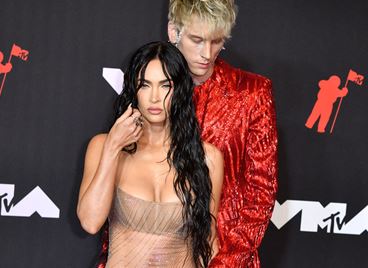 Защо Меган Фокс и Machine Gun Kelly пият кръвта си?