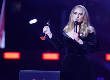 Адел получи първата си награда &quot;Еми&quot;