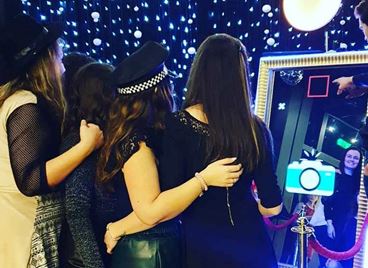 Запознайте се със звездата на всяко следващо парти