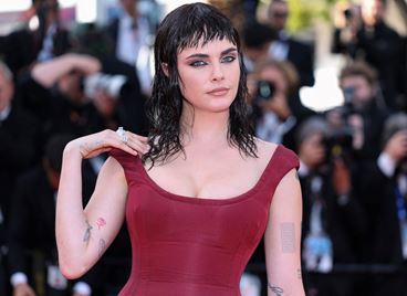 Метаморфозата на Кара Делевин в Кан