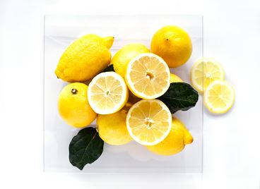 Междупразничен детокс с лимони