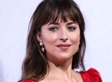 Всички в интернет говорят за ТОЗИ пръстен на Дакота Джонсън