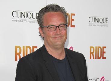 Почина Матю Пери от &quot;Приятели&quot;