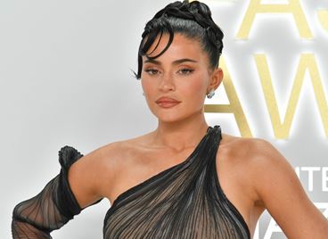 Кайли Дженър отново показа певческите си умения