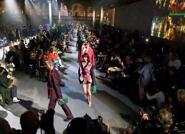 Влюбихме се в парижкото рандеву на Valentino