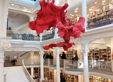 По пътя на книгите с някои от най-instagrammable книжарниците в Европа