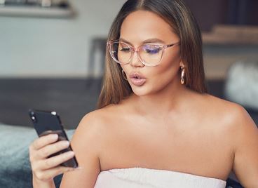 Криси Тейгън каза &quot;сбогом&quot; на профила си в Twitter