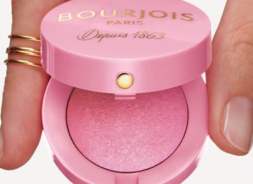 Емблематичният печен руж от Bourjois Paris е вече с нова опаковка