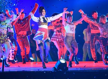 Дуа Липа благодари на хейтърите и продължава напред