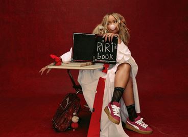 Риана се връща в училище с новата си колекция за Fenty X Puma