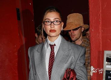 Хейли Бийбър и Джъстин Бийбър със сладка нова снимка с бебе Джак