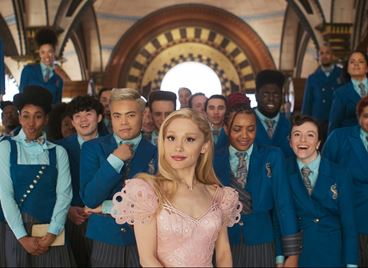 &quot;Злосторница&quot; с Ариана Гранде тръгва по кината