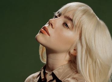 Били Айлиш с нов сингъл и предизвикателно видео