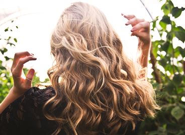 Подбрахме всички звездни тайни за мечтана коса