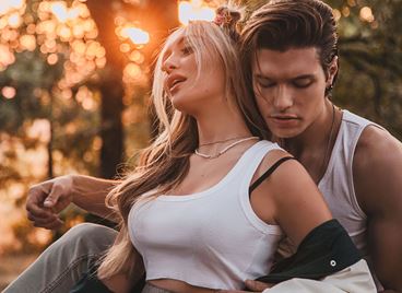 Дара Екимова е неотразима във видеото към "Последен дъх"