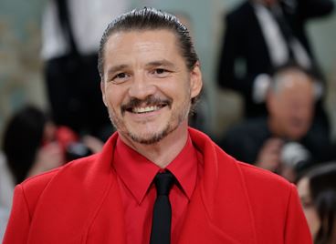 Педро Паскал взриви червения килим на Met Gala и всички в интернет