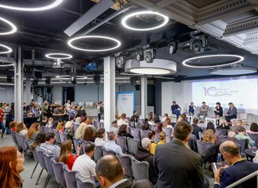 &quot;Забавно лято, грижовна есен&quot;: 10 години промяна, която оставя следа