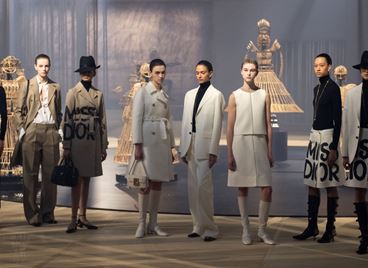 Dior обръща поглед към миналото в Седмица на модата в Париж