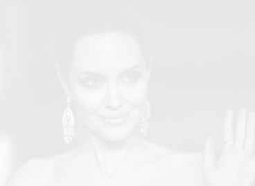Горска нимфа: Анджелина Джоли в рокля на Christian Dior