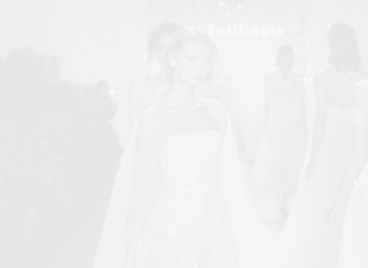Прозрачен тюл, кристали и обемни цветя: сватбената колекция 2020 на Мира Цвилингер