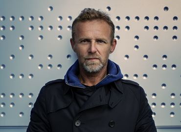 Ю Несбьо със специална изненада за българските фенове