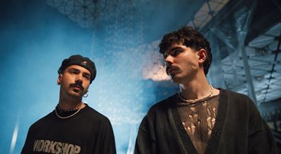 МОЛЕЦ представят първия сингъл от новия албум "Параклис"