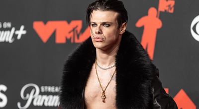 Yungblud спира турнето си заради здравословни проблеми