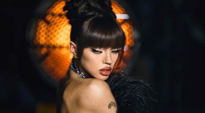 DARA изненадва с първа балада