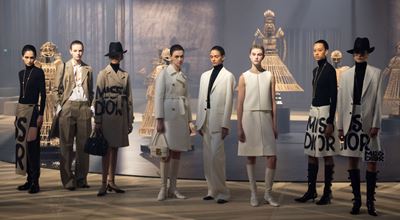 Dior обръща поглед към миналото в Седмица на модата в Париж