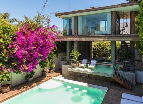 Домът на Памела Андерсън се продава, искаме го ВЕДНАГА