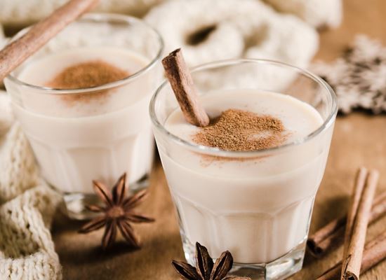 Време за happy hour! Можете ли да приготвите яйчен пунш?