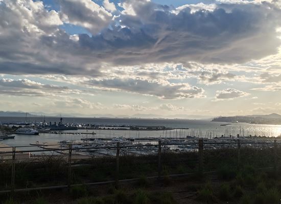 От цветната страна на живота или да се озовеш в Атина през пролетта