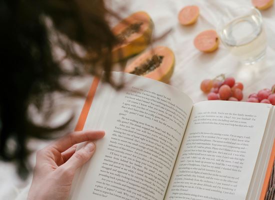 Книгите, които ни държат будни този месец