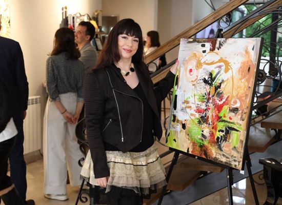 Картини отвъд думите: Визуално пътешествие с Ели Герасимова